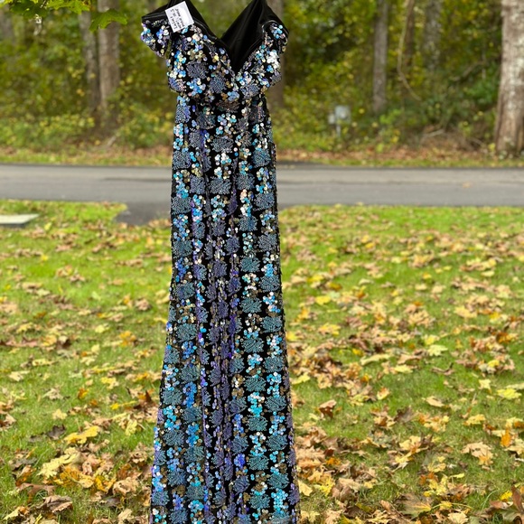 Mermaid LuLu’s Dress 🧜‍♀️ Shades of Blue Sequins ~ Off-the-Shoulder Maxi ✨ S - Picture 6 of 7